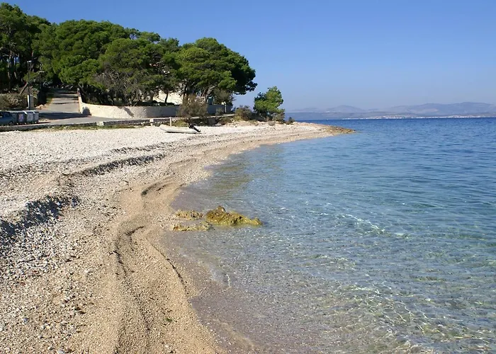 Hébergement de vacances Seaside Family Friendly House With A Swimming Pool Sutivan, Brac - 25260 Sutivan