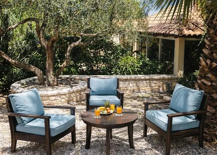 Seaside Family Friendly House With A Swimming Pool Sutivan, Brac - 25260