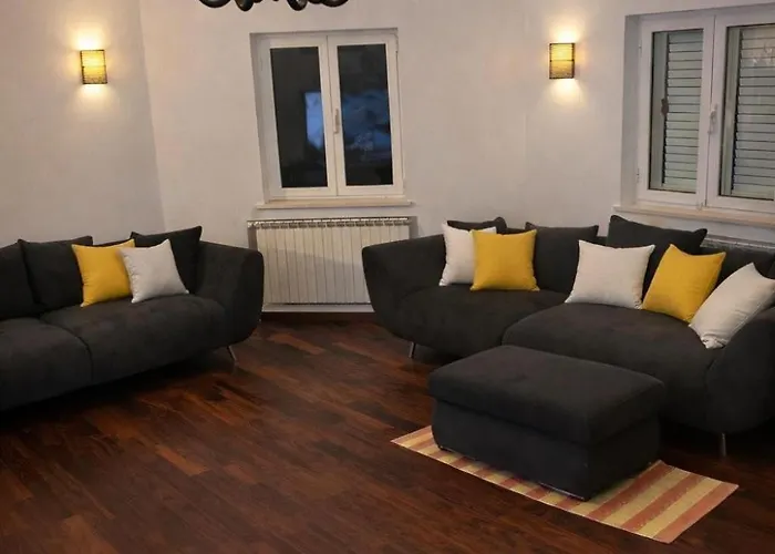 Seaside Family Friendly House With A Swimming Pool Sutivan, Brac - 25260 Hébergement de vacances Sutivan