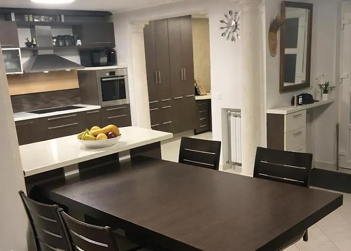 Seaside Family Friendly House With A Swimming Pool Sutivan, Brac - 25260 Hébergement de vacances